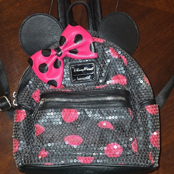 (J9) Loungefly Black and Red Sequin Backpack Disney Miney Mouse main image 9